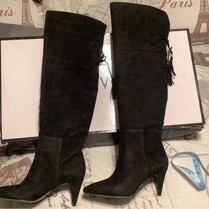 Elegant Black Knee-High Women's Boots New in Box